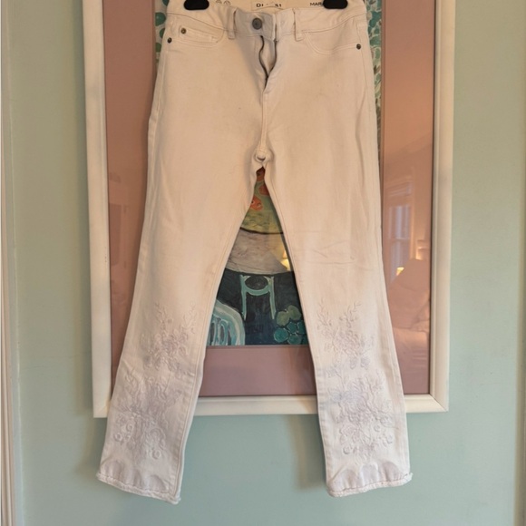 DL1961 MARA straight jeans with white embroidery - Picture 6 of 7